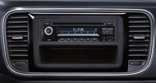 1K0 057 186 AP Mit Digitaltuner (DAB) Volkswagen Zubehör MP3-Radio RMT 300 1 Bequemes Handling und optimale Übersicht dank 3-zeiligem Display sind mit dem RMT 300 Ihr ständiger Begleiter.