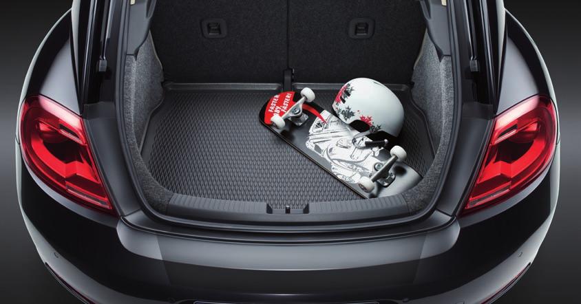 Volkswagen Original Gepäckraumeinlage So leicht und flexibel kann passgenauer Schutz sein: Die rutschhemmende Einlage ist exakt auf die Konturen des Gepäckraums zugeschnitten und schützt diesen