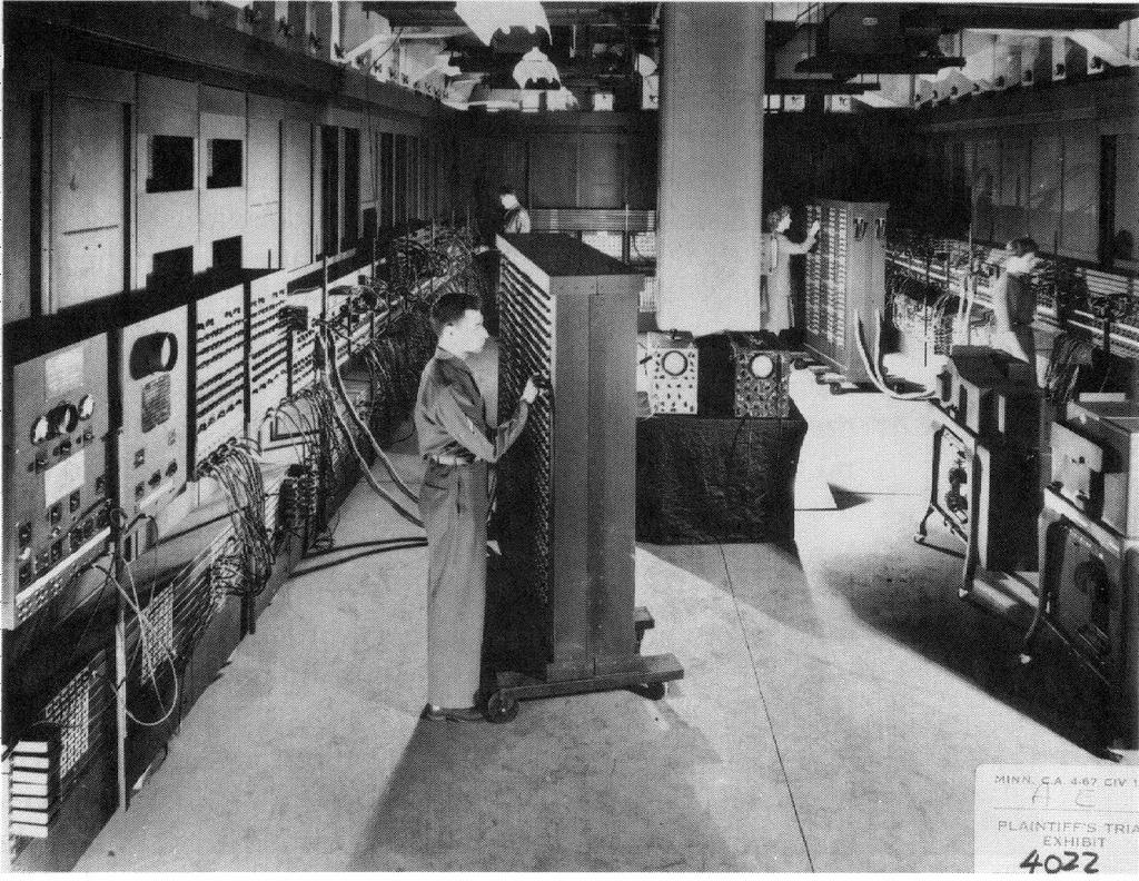 ENIAC Der erste elektronische Rechner (1946) Die Erfindung des Bipolartransistors 1947 durch