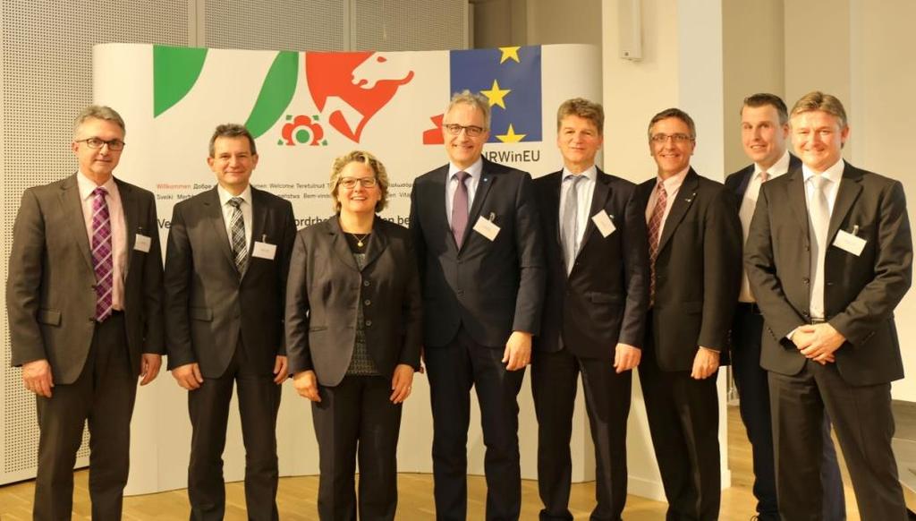 Ministerin Svenja Schulze mit den Vortragenden und Dr. Peter Dröll, EU- Kommission (5. Person v.li.