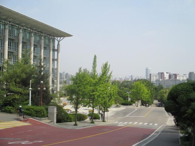 Campus in Seoul und Studium Die Sungkyunkwan University genießt einen äußerst guten Ruf in Südkorea.