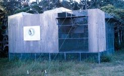 Die erfolgreichste Saison in der Geschichte des Echosittich-Projekts Im September 2000 beschloss die Loro Parque Fundación, in Zusammenarbeit mit dem Durrell Wildlife Conservation Trust (Jersey) die