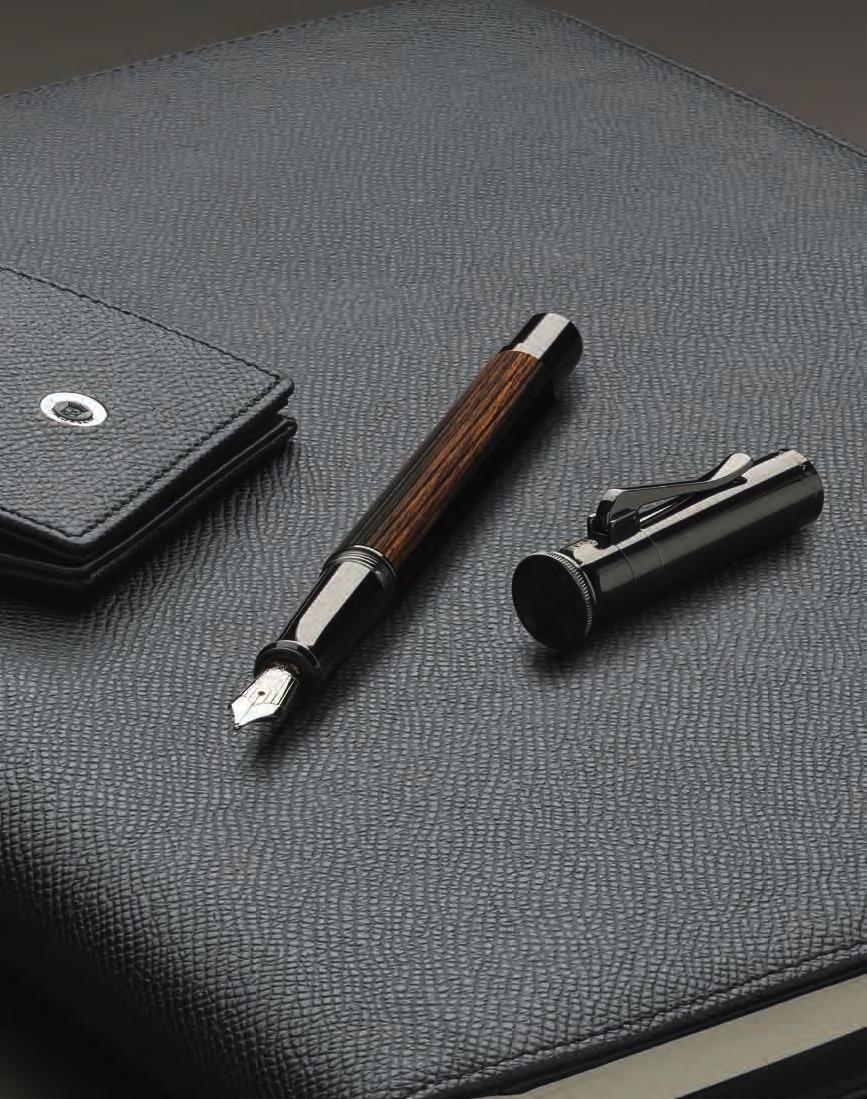 Der Look ist neu, die vollkommene Funktion bleibt: Der Perfekte Bleistift Magnum ist jetzt auch in Schwarz zu haben.