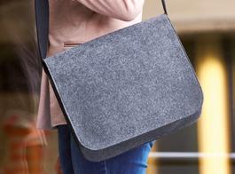 Felt and an elegant, modern format - you don t need more to create a new favourite bag.