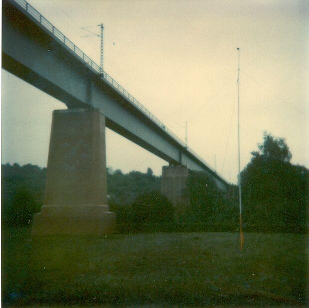 Beispiel einer Stahl-Hohlkastenbrücke - Seitenansicht Foto: R. G.