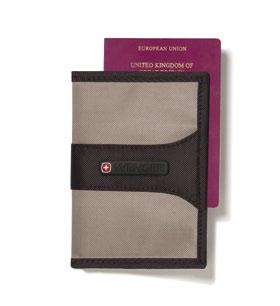 Sicherheit und bequemes Tragen - Multi-pocket folio for tickets, passport, cash and coinage can be worn on belt or stowed in travel bag /