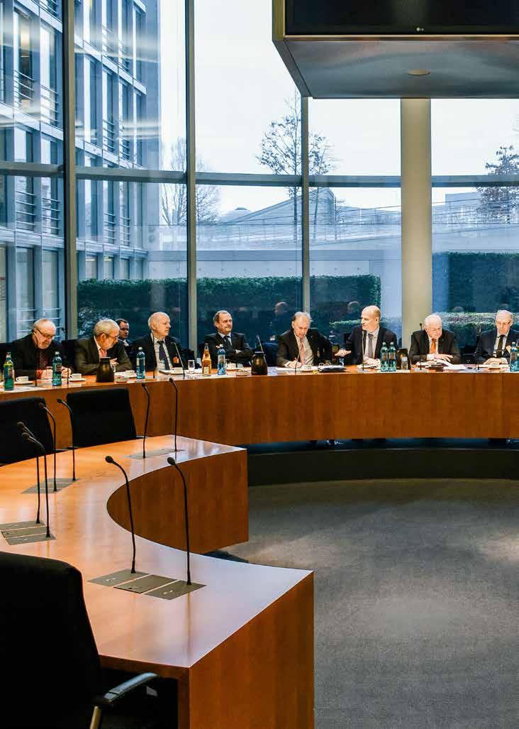 Vorstandssitzung im Bundestag Am 17. Februar 2017 fand die erste Vor stands sitzung des Jahres 2017 an einem besonderen Ort statt: Im Saal des Finanzausschusses im Bundestag in Berlin.