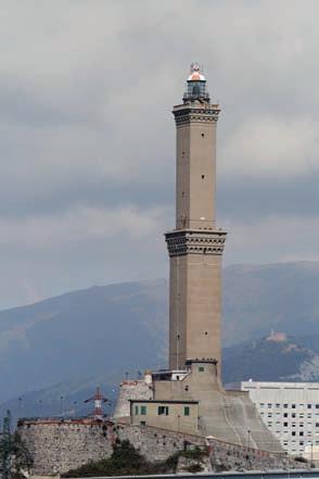 In den ersten Jahren diente der Pharos wohl nur als Tagwegweiser und Wachturm.