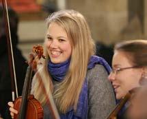 In folgenden künstlerischen Hauptfächern werden Sie durch ein hochqualifiziertes Lehrpersonal unterrichtet: Gesang Violine
