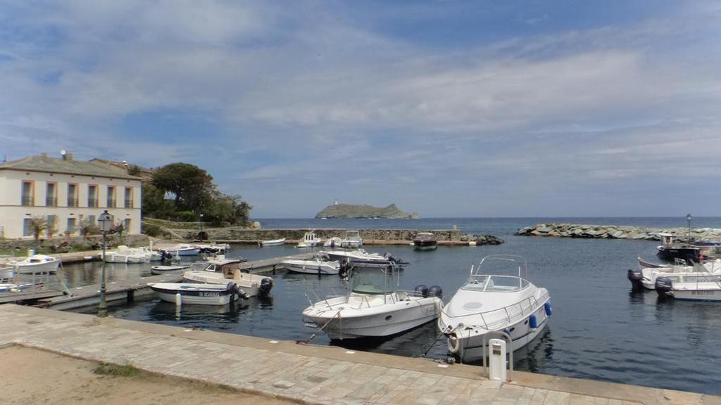 Ziel ist es auf etwa 1.000 km, über die schönsten Strecken Korsikas, die Insel zu umrunden. Dazu muss mit Hilfe einer Streckenbeschreibung an verschiedenen Stellen ein Carnet abgestempelt werden.