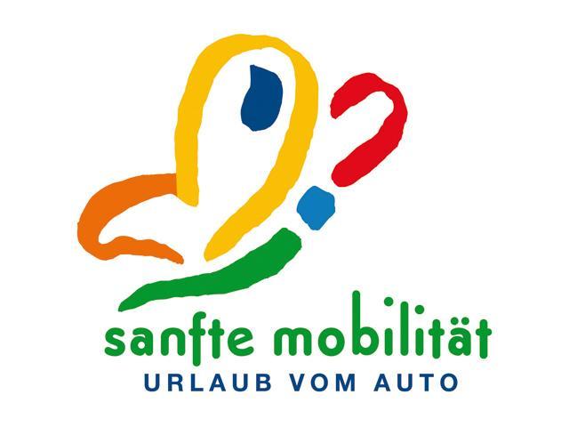 Positive Beispiele Wie es gelingen kann, mit attraktiven Angeboten die Gäste vom Auto wegzulocken zeigt Werfenweng (Österreich) - seit 1997 Modellort für sanfte Mobilität: wer mit der Bahn