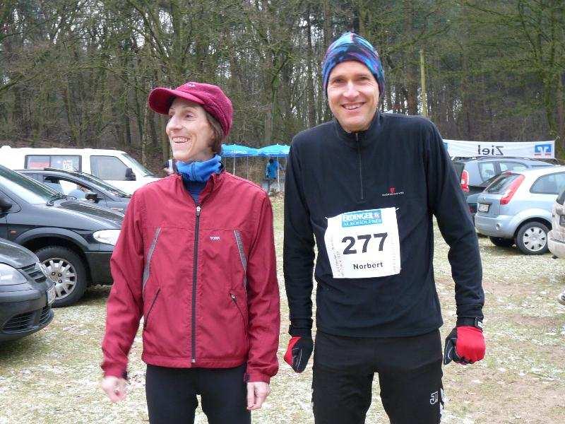 Da strahlt das Honigkuchenpferd Spitzenleistungen von Norbert Overlöper und Kirsten Sonnenschein Traditionell findet die erste Marathonveranstaltung in Deutschland am Jahresanfang in Kevelaer statt.