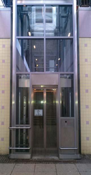 Bahnhof Herrenberg 4 Mit Aufzügen sind die Bahnsteige von der Unterführung aus stufenfrei zu