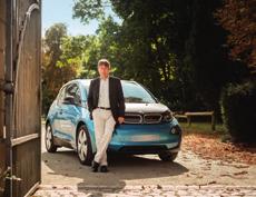 Privat hat Schneider schon seit Frühjahr diesen Jahres auf Elektromobilität umgestellt. In seiner Garage im Stadtteil Rumpenheim steht ein BMW i. Das Konzept passt zu meiner Frau und mir.