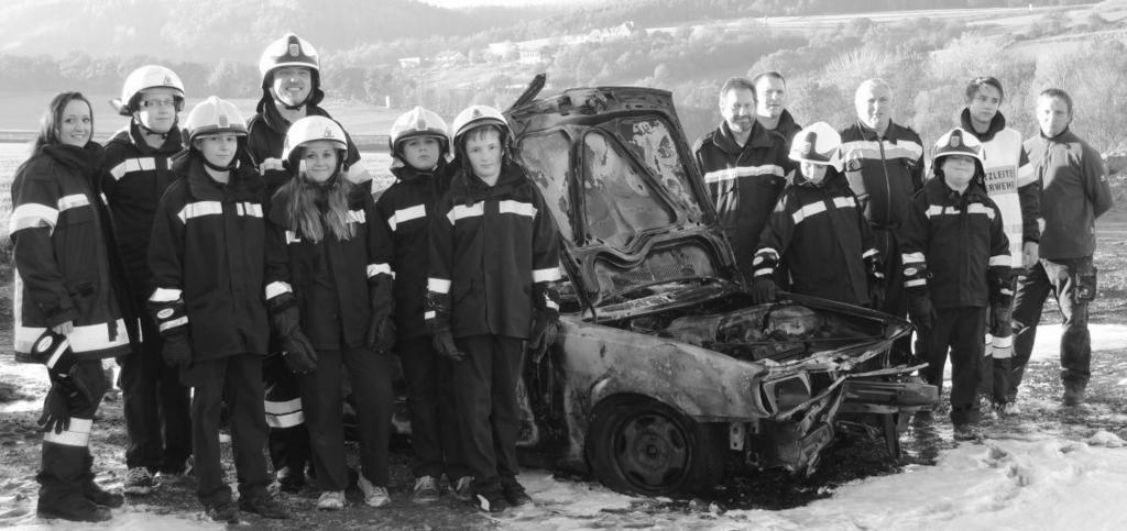 FF Obritzberg Jahresrückblick 2013-7 - Nach der Sommerpause begann die Vorbereitung auf das Fertigkeitsabzeichen "Feuerwehrsicherheit und Erste Hilfe". Dieses fand im Oktober in Traismauer statt.