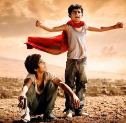 Kinderfilm B: Bekas- Das Abenteuer von zwei Superhelden FIN, S, IRQ 2012 FSK: 6 Jahre/Empf.: 9 Jahre 97 Minuten Zana und Dana wachsen in einem kleinen Dorf im Irak auf.