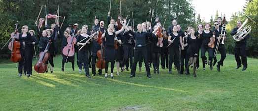 Zum Orchester Das Junge Sinfonie-Orchester Wetzlar e. V. (JSOW) wurde 1981 unter der Leitung von Peter Schombert als eines der wenigen deutschen Sinfonieorchester in freier Trägerschaft gegründet.