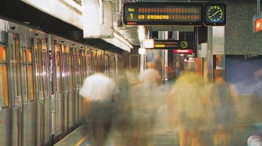 1991 Aufnahme des U-Bahn-Betriebes auf der ersten Teilstrecke der Linie U3 zwischen Volkstheater und Erdberg 1992 Einsatz von Niederflurwagen auf der U-Bahn-Linie U6 1995 Angebot eines täglichen und