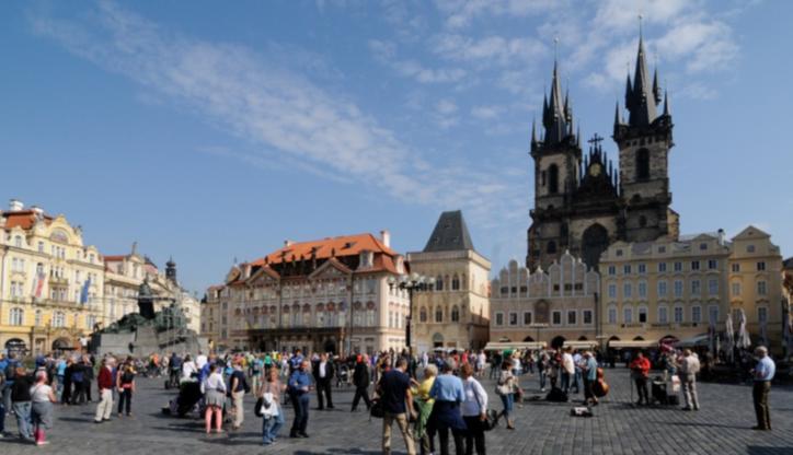Über den Gartenzaun geschaut 1410 wird er Rektor der Prager Universität und gerät in den Strudel europäischer Politik. Überall in Europa haben sich in dieser Zeit Universitäten gegründet.