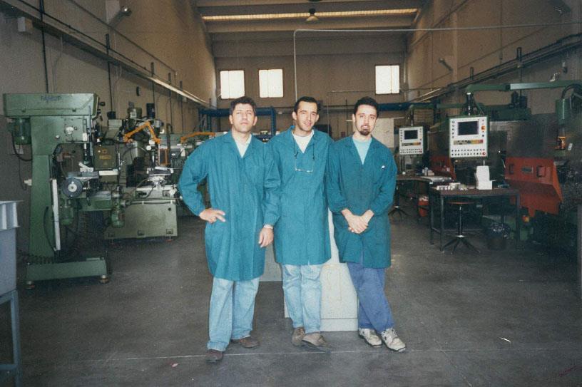 Geschichte von : Milltech wurde von mehreren Technikern auf der Basis von jahrzehntelanger gemeinsamer Berufserfahrung gegründet.