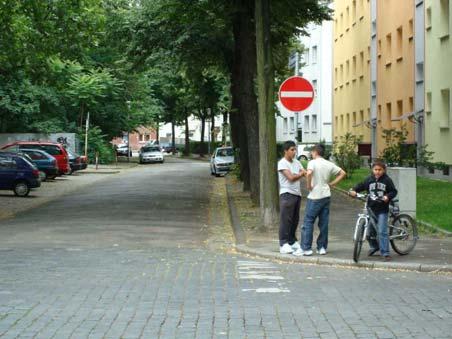 senbreite von 3,50 m wird nur in einzelnen Straßen (z.b. Heustraße, Laurentiusstraße) deutlich überschritten (Bilder 4 bis 7).