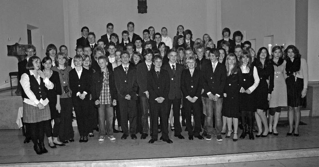 Unser neuer Weihbischof Ludger Schepers spendete folgenden 62 Jugendlichen aus den Gemeinden Christus König und St.
