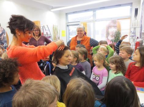 68 Kindergärten Kindergärten Evang. Kindergarten Steppach In Steppach ist es schön in Steppach gibt es viel zu erleben. Im Friseursalon gabs viel zu entdecken!