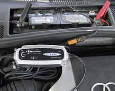 6-, 12- und 24-V-Ladesysteme (Anlasser und Generator) Batterie-Ladegerät 9682 202 400 MULTI XS 4003 für