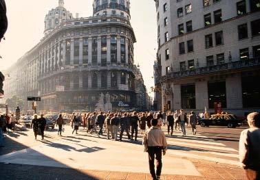 Buenos Aires Argentinien Die Stadt wirkt auf dem ersten Blick sehr europäisch, was am Einfluss der Einwanderer aus Italien, Spanien, Deutschland und Frankreich liegt, von denen ein Großteil der