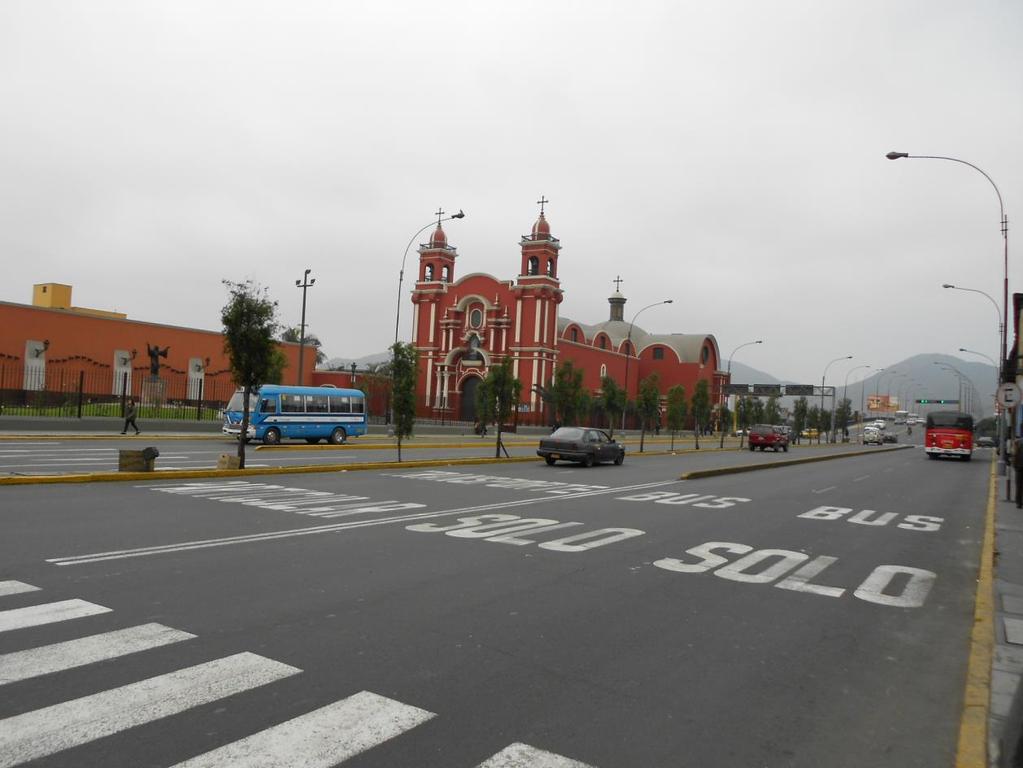 Erfahrungsbericht meines Auslandssemesters an der Universidad Nacional Mayor de San Marcos in Lima Wintersemester 2011/2012 Lima Lima ist die Hauptstadt Perus und hat ca.