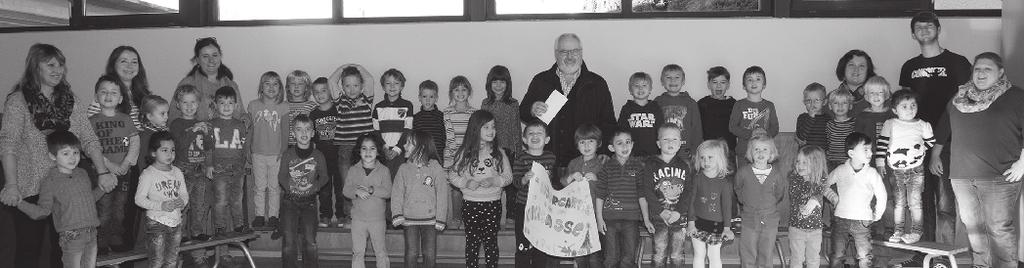 Donnerstag, 14. Januar 2016 Seite 4 Eine Spende für den Bürgersozialfonds überreichten die Kinder des Kindergartens Kirchgasse an den Vorsitzenden Dieter Grether.