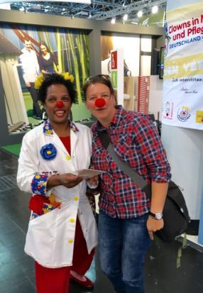 Stellvertretend für unseren Verband waren die Potsdamer Klinikclowns mit einem Informationsstand eingeladen und Hella Propella streute bei der Eröffnungsfeier besinnliche Clown-BonBons.