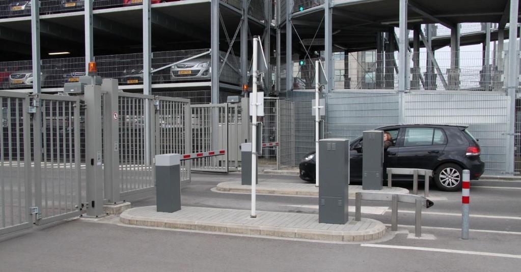 Ausgewählte Beispiele aus Parkhaustests Zugangssicherheit Während lange Zeit viele öffentliche Parkhäuser in Deutschland abgesehen von einer Schrankenanlage während der Öffnungszeiten offen