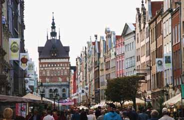 Goldenes Tor in Danzig Es begann an der Weichsel Premiere mit Natalia zwischen West- und Ostpreußen Lukasz Krajewski ist Polens jüngster Reeder.