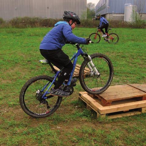 22 Grundkurs Mountainbike-Fahrtechnik Ziele Du würdest gerne auch abseits breiter Forstwege biken können und Singletrails