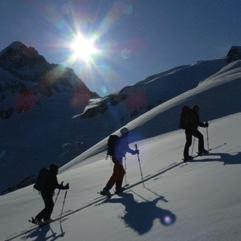 Aufbaukurs Skihochtouren 29 Ziele In diesem Kurs vermitteln wir Dir, aufbauend auf den n des Grundkurses Skitouren, weiterführende Fertigkeiten, die erforderlich sind, um auch im Hochgebirge sicher