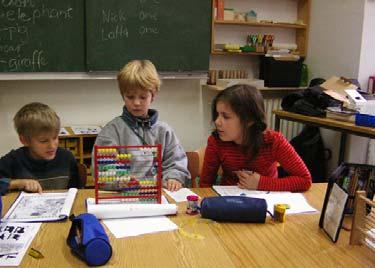 Setting: Schule European Network of Health Promoting Schools (ENHPS) WHO-gebunden organisiert auf europäischer Ebene 1992 von der WHO initiiert koordiniert die nationalen Schulnetzwerke der