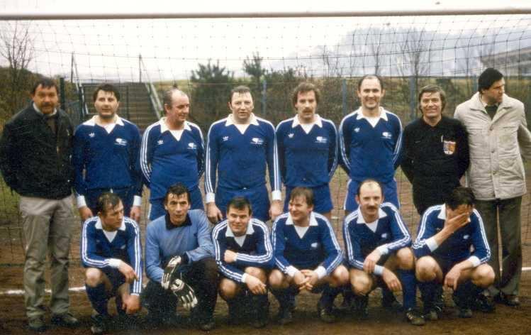 1984 1953 wurde von Paul Scharenberg und einigen Mitstreitern die Alte-Herren-Abteilung des VfB Wissen gegründet.