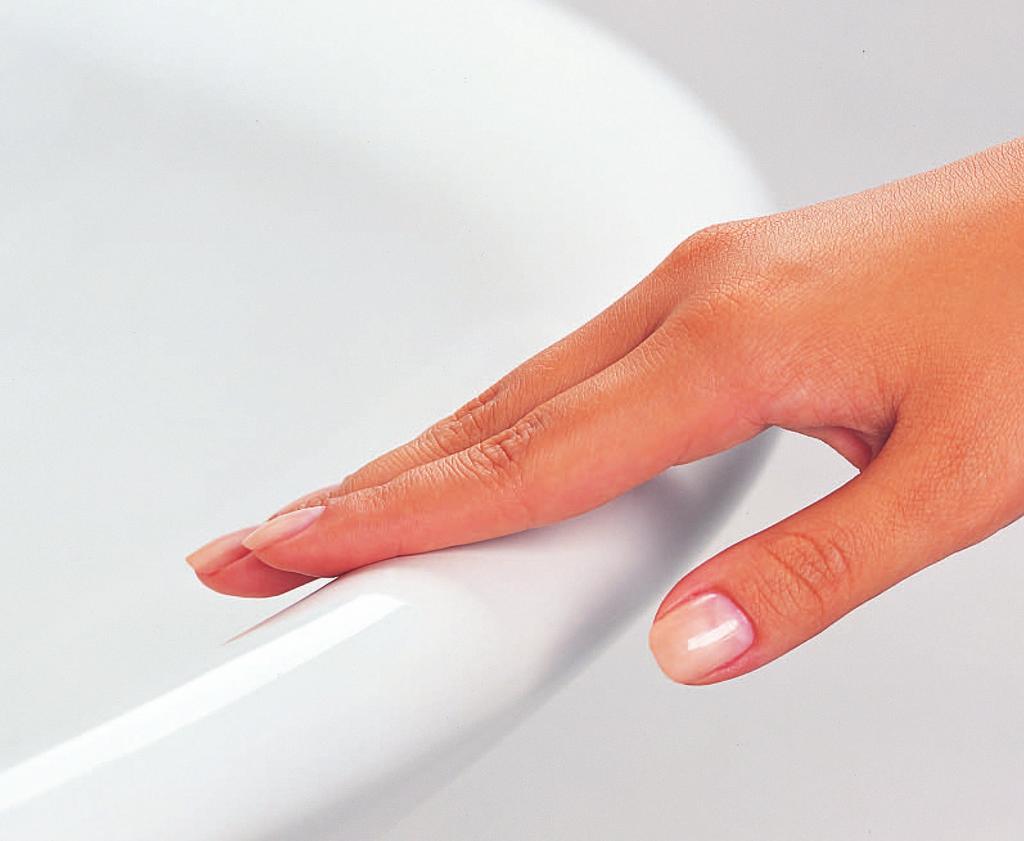 CLEAN-Oberfläche Auf der pflegeleichten Oberfläche perlen Schmutz und Flecken wie Wassertropfen ab oder lassen sich spielend leicht mit