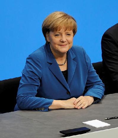 Meine Frage an Sie: Sind Sie mit Frau Merkel einer Meinung? Seit jeher stehen Freiheit und Sicherheit in einem gewissen Konflikt zueinander.