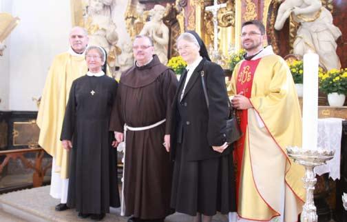 Pater Igor Wir als Pfarrgemeinde freuen uns, in diesem Jahr gleich 5 Jubilare aus unseren Klostergemeinschaften in Gößweinstein beglückwünschen zu können: Schwester Sigrid, Franziskusschwester im