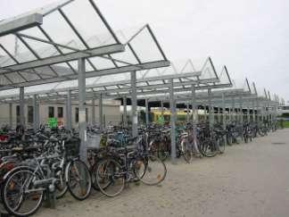Beispiel 2: Bike & Ride BVG: An den U-Bahnhöfen ca. 7.000 Anlehnbügel und 1.