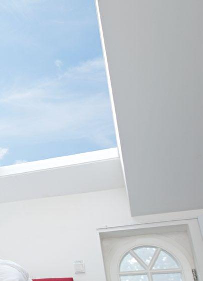 Roto Designo Baureihen Designo Einzel-Einbaurahmen Aufkeil Dank dieser Einbauvariante können Dachfenster in Dächern mit geringer Dachneigung eingebaut werden.