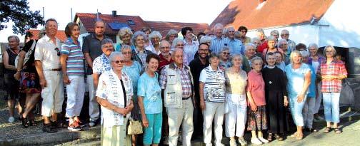 Freizeit Erholung Senioren besuchen Pfarrer Weidners Heimat Königsbrunner Gartler trotzen schlechten Wetter Wohlgesonnen war Petrus 52 Senioren der Pfarreiengemeinschaft Königsbrunn.