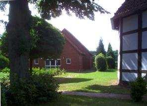 Sommer 1994 Bettina Nehmer (*Müller) übernimmt von ihren Eltern die Alte Moorhütte (Mardorf. Nr.144). 11.9.1994 Einweihung des Ev.-luth.