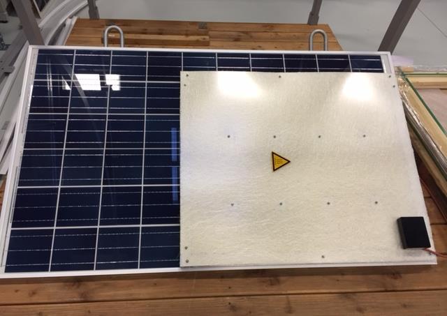 Outdoor-Prüfung Setup Frontelektrode auf Solarmodul Hochspannungsquelle (-Pol an Zellen) Spannungsquelle, Strommessung Heizung Solarmodul: 1 Modulglas 2