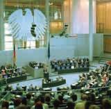 6 7 Deutschland Brandenburger Tor im November 1989, Berlin Bundestagssitzung im Berliner Reichstag Heinrich VI in einer mittelalterlichen Buchmalerei Chemielaborantin 28.4, 35.
