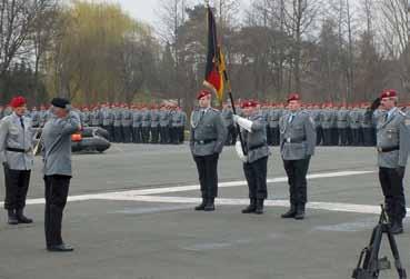 Nach der Entbindung von der Führung des Pionierregimentes 100 beauftragte Brigadegeneral Horn den bisherigen Stellvertreter, Oberstleutnant Reinhard Großkopf, mit