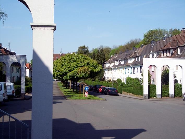 Herausragende Architektur auf dem Rott Herausragend ist sicher der Waldhof, der um 1928 errichtet wurde.