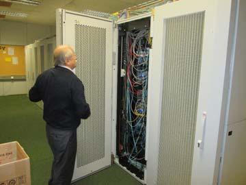 Rechenzentrum Server auf wassergekühlte Racks umgerüstet: